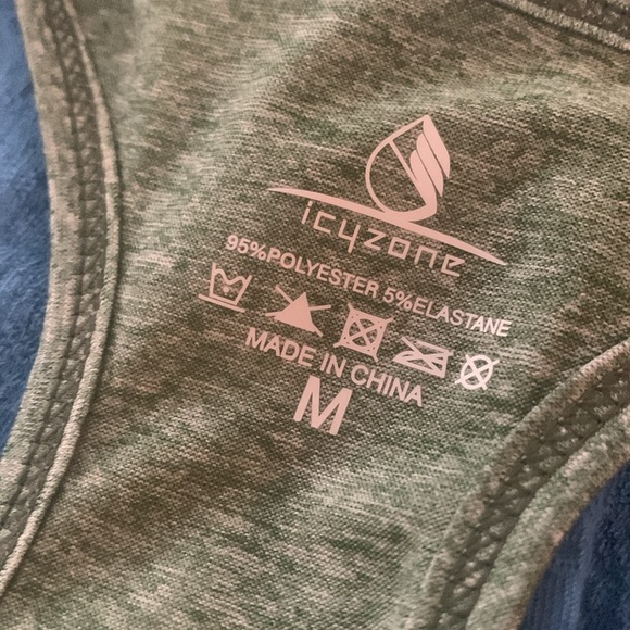 Tank Top Bundle - Picture 3 of 6